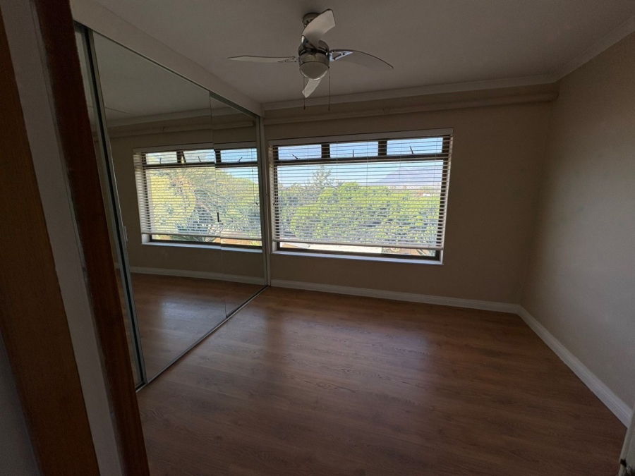 4 Bedroom Property for Sale in Flamingo Vlei Western Cape